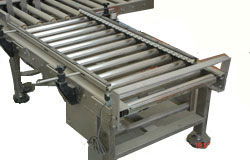 山東滾筒輸送設(shè)備 動力滾筒輸送線 無動力滾筒輸送線 日照滾筒輸送線 宇邦機(jī)械